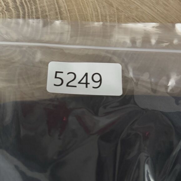 Wildfox Shirt Womens Medium Gray Pink Crewneck Sweatshirt I Wish it Was Saturday - Picture 8 of 8